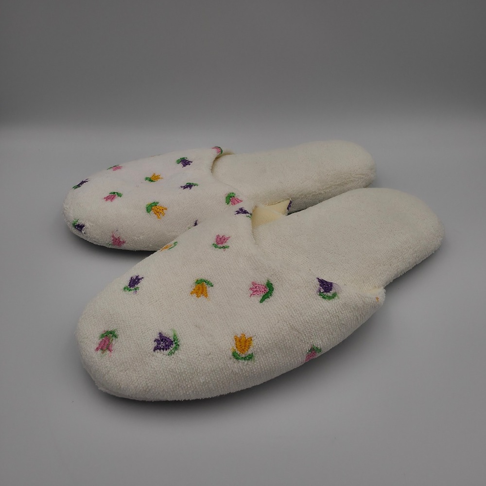 Vintage Honors Intimates White Embroidered Floral Slippers Womens Medium 6.5-7.5